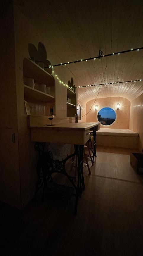 Glamping - Stylova Maringotka V Srdci Ladova Kraje, Pobliz Hlavniho Mesta Prahy Stribrna Skalice エクステリア 写真