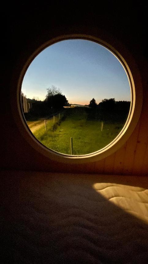 Glamping - Stylova Maringotka V Srdci Ladova Kraje, Pobliz Hlavniho Mesta Prahy Stribrna Skalice エクステリア 写真