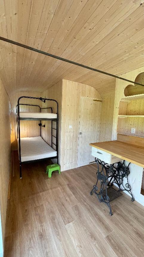 Glamping - Stylova Maringotka V Srdci Ladova Kraje, Pobliz Hlavniho Mesta Prahy Stribrna Skalice エクステリア 写真