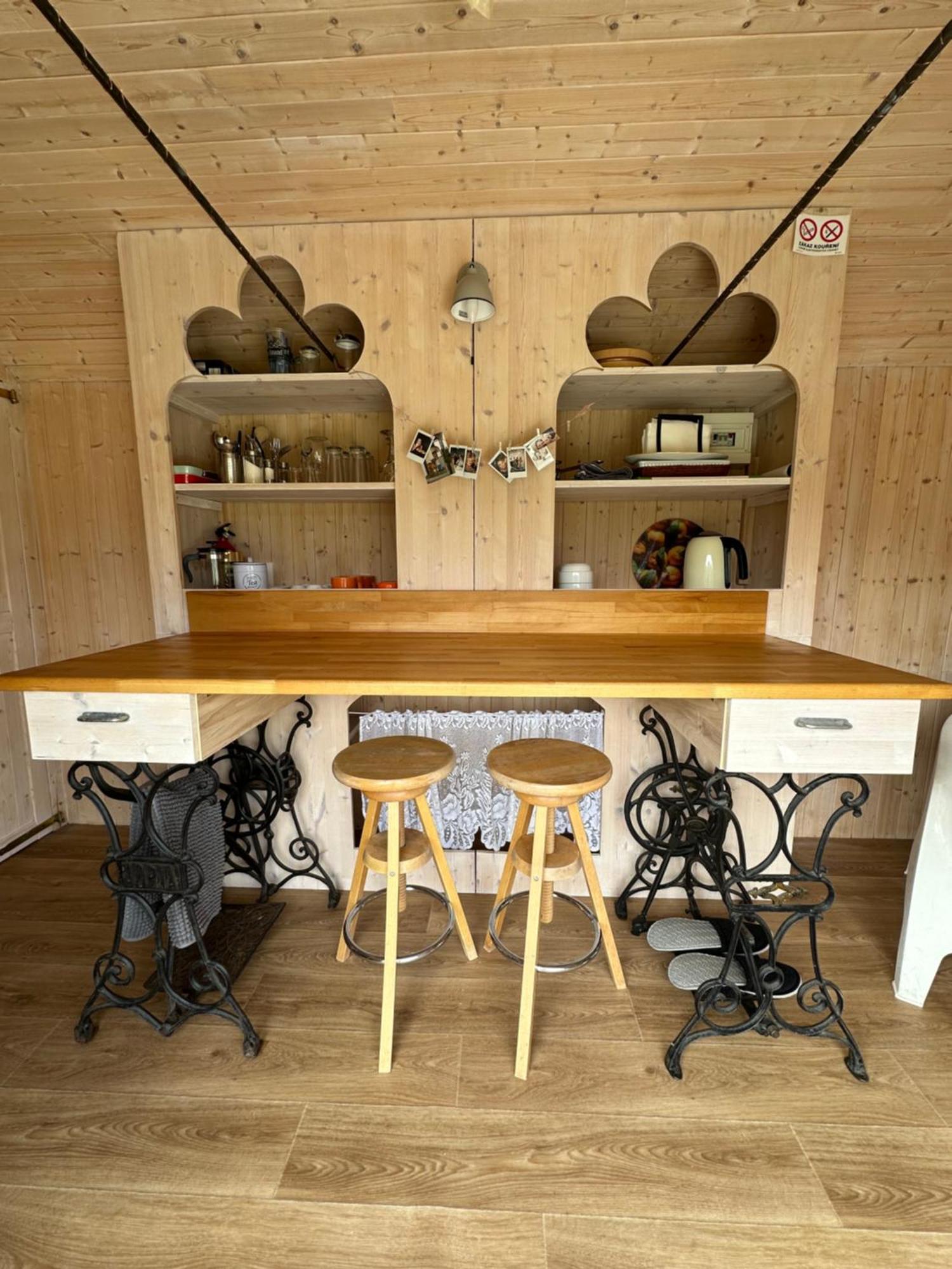 Glamping - Stylova Maringotka V Srdci Ladova Kraje, Pobliz Hlavniho Mesta Prahy Stribrna Skalice エクステリア 写真